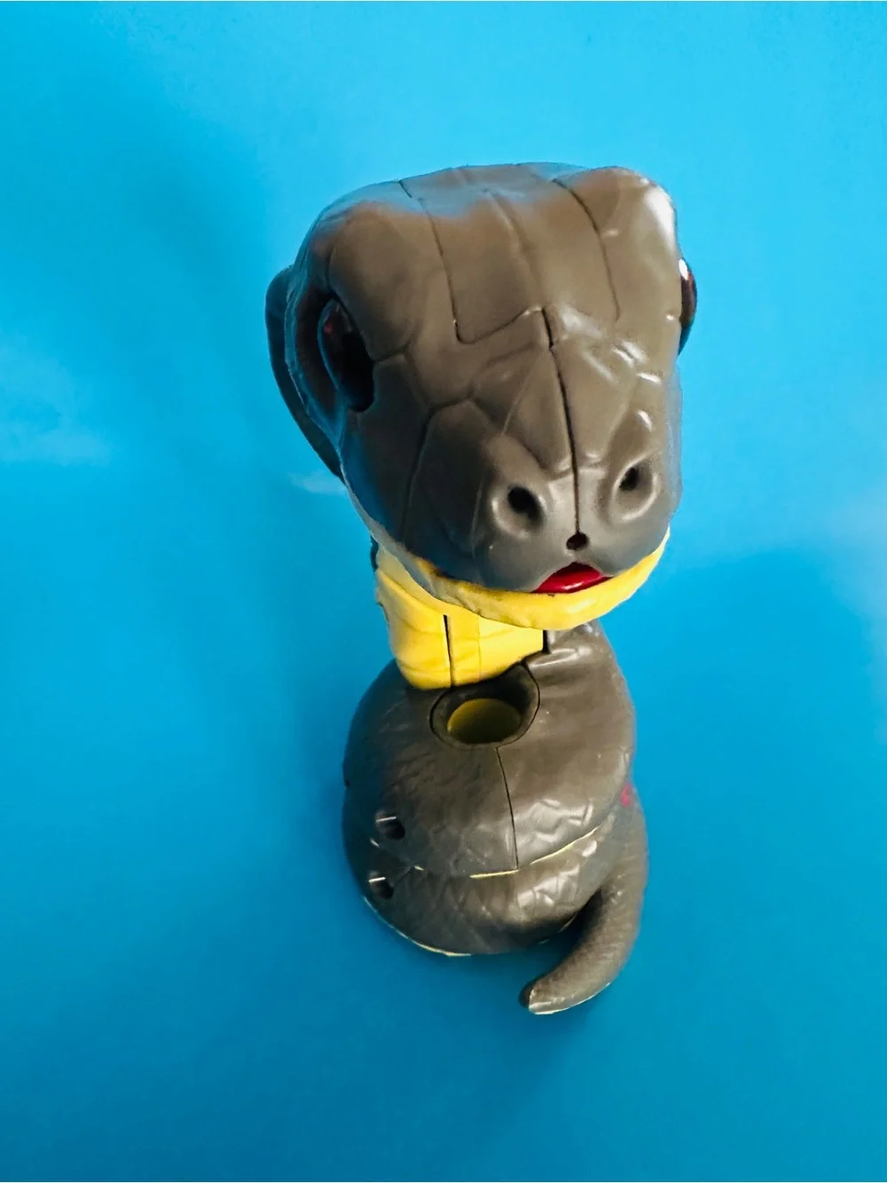 WOWWEE Fingerlings Untamed Fang King is Cobra Snake Toy w/Sound Motion Lights 6”